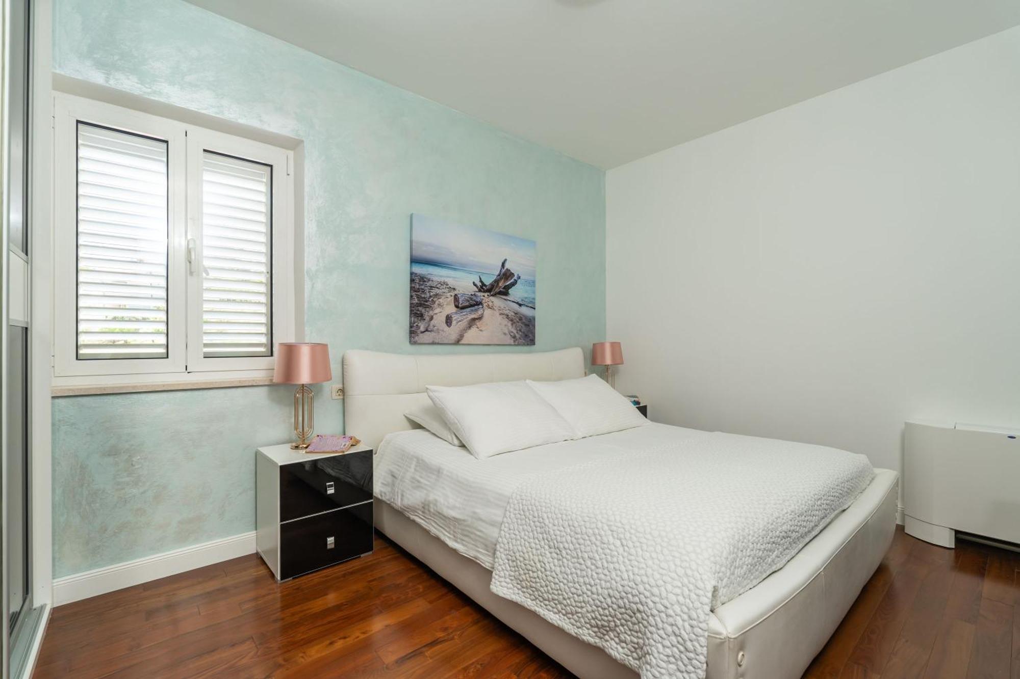 Seaview Elegance Apartment Затон Екстер'єр фото